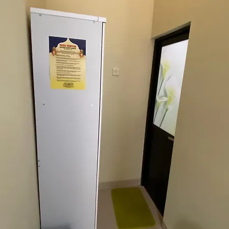 Madina Guest House Syariah Near Gembira Loka Zoo Yogyakarta Mitra Reddoorz